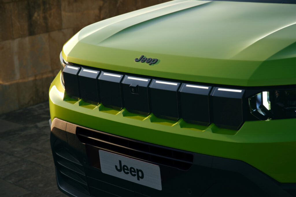 neuer jeep compass front details