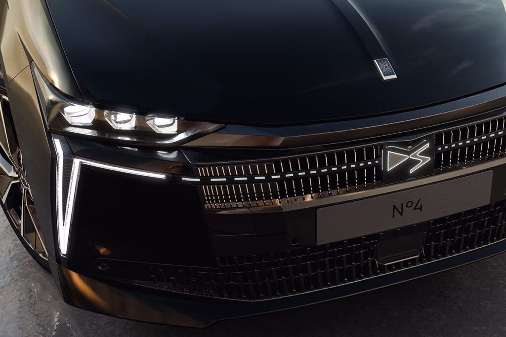 ds no 4 front