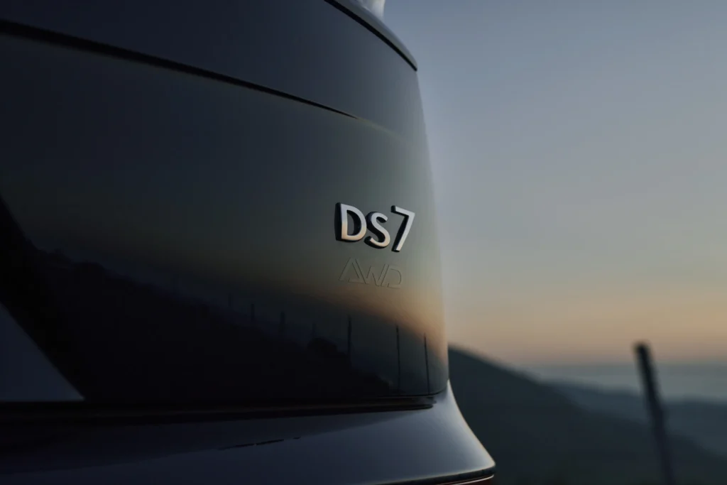 2024 DS7 NLU 300 2464W.Bonbon