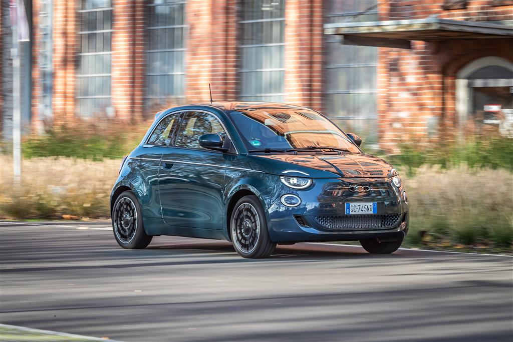 Abbildung Model Fiat 500 Elektro 3 Pop - mit KI generiert/bearbeitet