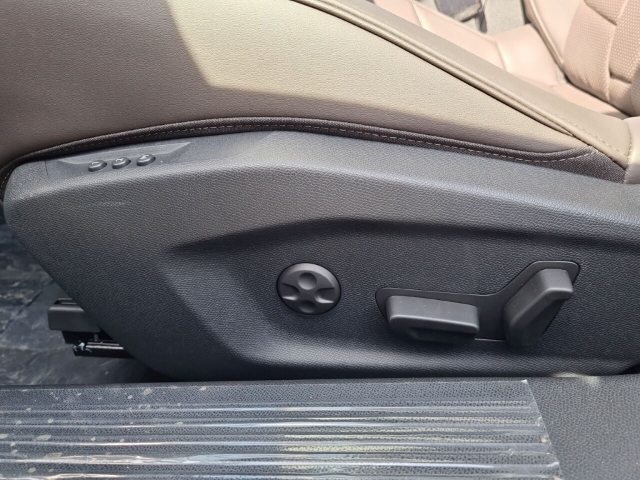 Fahrzeugabbildung DS Automobiles DS4 E-Tense Cross Rivoli Hybrid 225 Plug-In EU6d