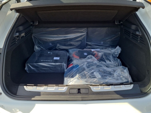 Fahrzeugabbildung DS Automobiles DS4 E-Tense Cross Rivoli Hybrid 225 Plug-In EU6d