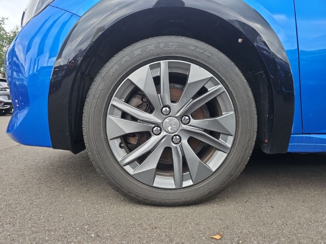 Fahrzeugabbildung Peugeot e-208 Active Pack 136PS (100KW) Elektromotor