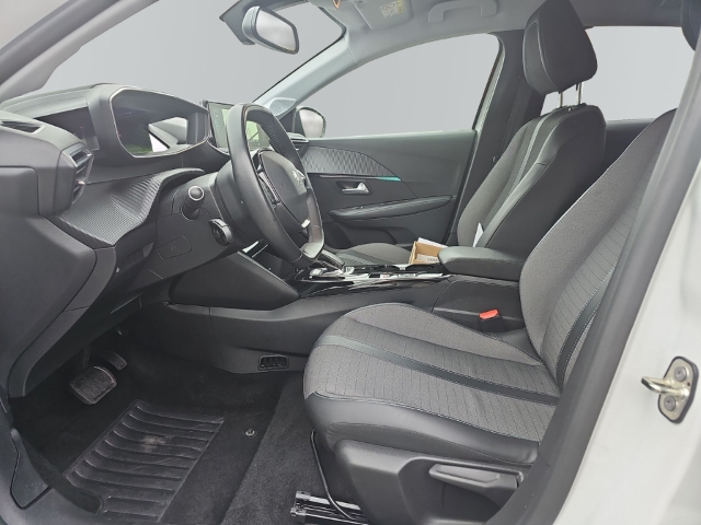 Fahrzeugabbildung Peugeot e-208 Allure Pack Elektro Navi LED Klimaautom Fahrerprofil DAB SHZ Spurhalteass.