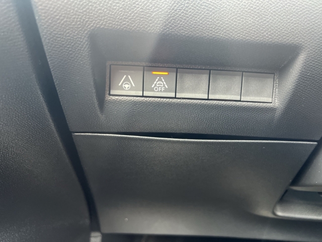 Fahrzeugabbildung Peugeot 208 GT Panorama Navi LED ACC Apple CarPlay Android Auto Klimaautom Fahrerprofil DAB