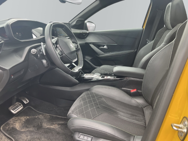 Fahrzeugabbildung Peugeot 208 GT Panorama Navi LED ACC Apple CarPlay Android Auto Klimaautom Fahrerprofil DAB