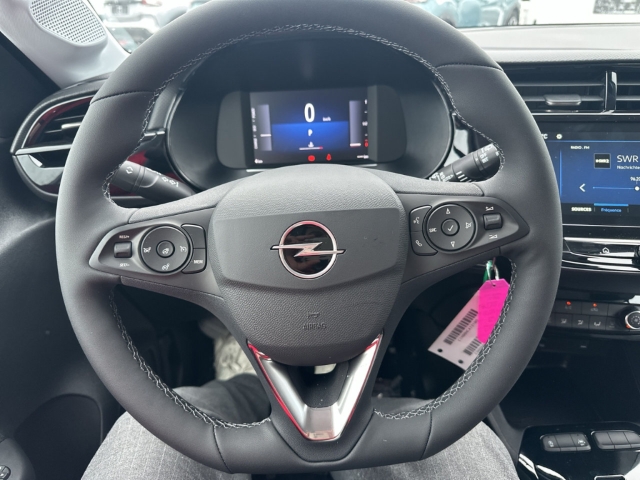 Fahrzeugabbildung Opel Corsa Edition LED Apple CarPlay Android Auto Musikstreaming DAB SHZ LenkradHZG Totwinkelassistent