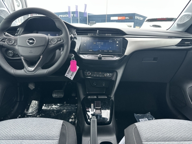 Fahrzeugabbildung Opel Corsa Edition LED Apple CarPlay Android Auto Musikstreaming DAB SHZ LenkradHZG Totwinkelassistent