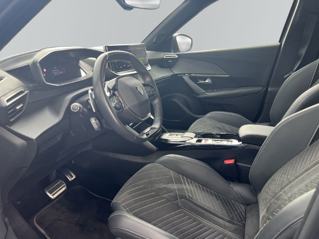 Fahrzeugabbildung Peugeot 2008 GT AHK-abnehmbar Navi Leder Massagesitze LED Apple CarPlay Android Auto Klimaautom