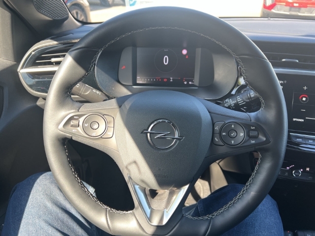Fahrzeugabbildung Opel Corsa Ultimate Navi Alcantara LED Blendfreies Fernl. Kurvenlicht Apple CarPlay