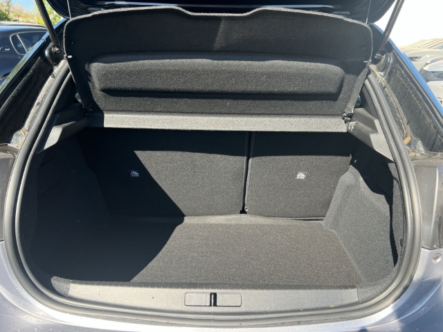 Fahrzeugabbildung Opel Corsa Ultimate Navi Alcantara LED Blendfreies Fernl. Kurvenlicht Apple CarPlay