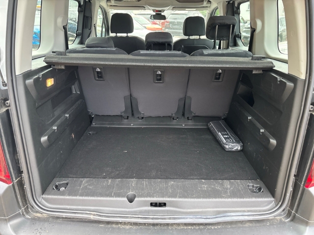 Fahrzeugabbildung Citroen Berlingo Feel M Mehrzonenklima DAB SHZ Spurhalteass. Fernlichtass. Verkehrszeichenerk.