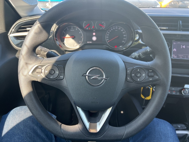 Fahrzeugabbildung Opel Corsa Edition Apple CarPlay Android Auto Musikstreaming DAB Spurhalteass. Verkehrszeichenerk.