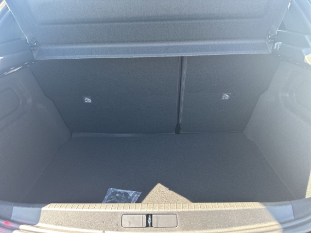 Fahrzeugabbildung Opel Corsa GS AWR LED ACC Apple CarPlay Android Auto DAB SHZ LenkradHZG Totwinkelassistent