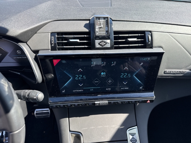 Fahrzeugabbildung DS Automobiles DS7 E-Tense Rivoli 4x2 Digitales Cockpit LED Klimaautom Ambientebeleuchtung