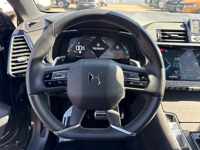 Fahrzeugabbildung DS Automobiles DS7 E-Tense Rivoli 4x2 Digitales Cockpit LED Klimaautom Ambientebeleuchtung