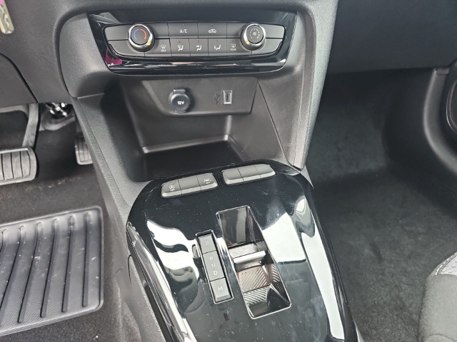 Fahrzeugabbildung Opel Corsa F Edition 1.2 Turbo Automatik Apple CarPlay Android Auto Musikstreaming DAB Totwinkelassistent