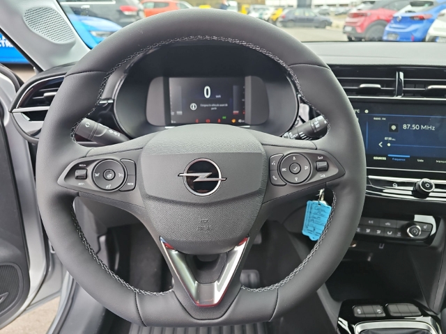Fahrzeugabbildung Opel Corsa F Edition LED Apple CarPlay Android Auto Musikstreaming DAB SHZ LenkradHZG - mit KI generiert/bearbeitet