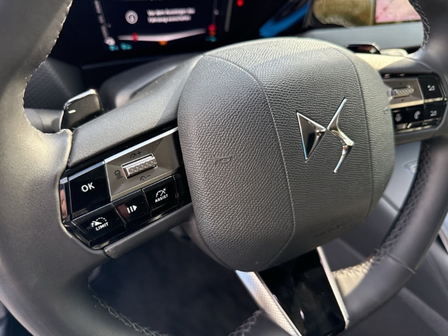 Fahrzeugabbildung DS Automobiles DS4 E-Tense Rivoli PHEV HUD Digitales Cockpit LED El. Heckklappe Mehrzonenklima