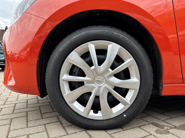 Fahrzeugabbildung Opel Corsa Electric Edition Apple CarPlay Android Auto Klimaautom Musikstreaming DAB SHZ Spurhalteass.