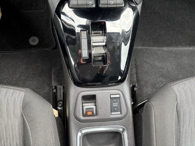 Fahrzeugabbildung Opel Corsa Electric Edition Apple CarPlay Android Auto Klimaautom Musikstreaming DAB SHZ Spurhalteass.