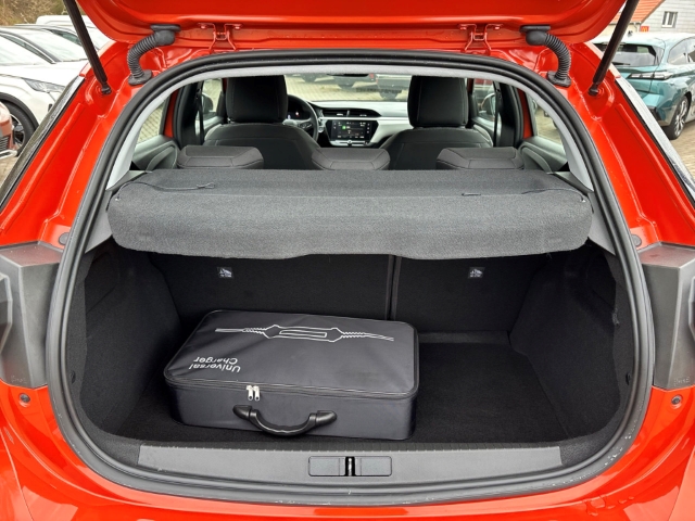 Fahrzeugabbildung Opel Corsa Electric Edition Apple CarPlay Android Auto Klimaautom Musikstreaming DAB SHZ Spurhalteass.