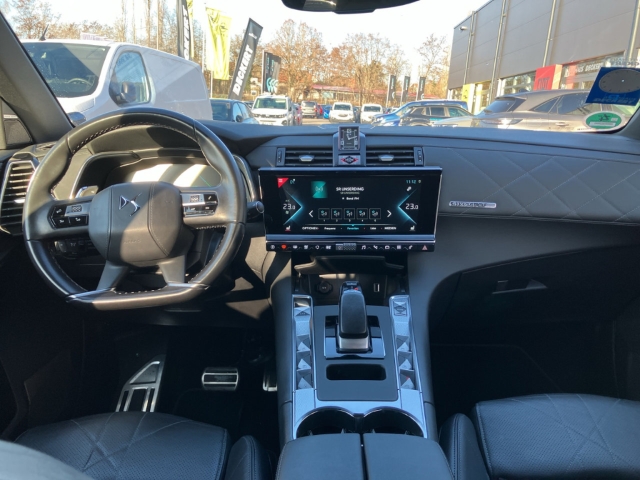 Fahrzeugabbildung DS Automobiles DS7 E-Tense 4x4 Ligne Noire Panorama Navi Massagesitze Klimasitze Xenon Apple CarPlay