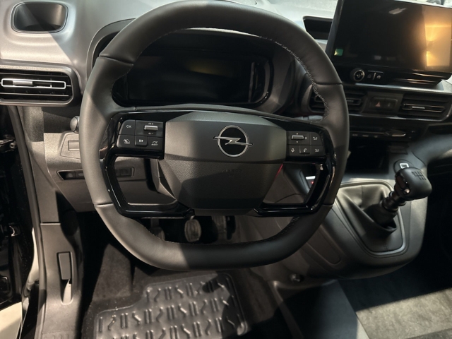 Fahrzeugabbildung Opel Combo Life GS XL LED Apple CarPlay Android Auto Mehrzonenklima DAB LenkradHZG Totwinkelassistent