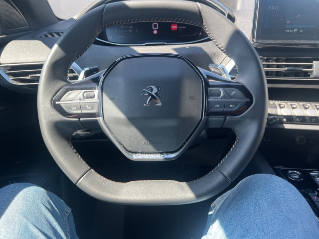 Fahrzeugabbildung Peugeot 3008 Hybrid 136 Allure Pack Navi Digitales Cockpit LED Apple CarPlay Android Auto