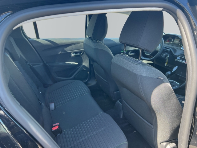 Fahrzeugabbildung Peugeot 208 Active DAB Keyless Spurhalteass. Verkehrszeichenerk. Notbremsass.