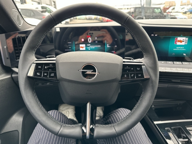 Fahrzeugabbildung Opel Astra Sports Tourer GS 360 Kamera LED El. Heckklappe Apple CarPlay Android Auto Mehrzonenklima