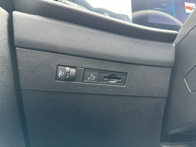 Fahrzeugabbildung Opel Astra Sports Tourer GS 360 Kamera LED El. Heckklappe Apple CarPlay Android Auto Mehrzonenklima
