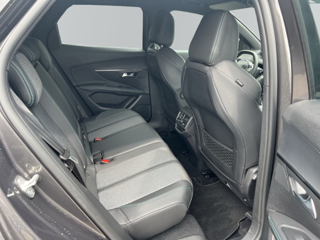 Fahrzeugabbildung Peugeot 3008 Allure Pack Navi Digitales Cockpit LED ACC Apple CarPlay Android Auto 2-Zonen-Klimaautom