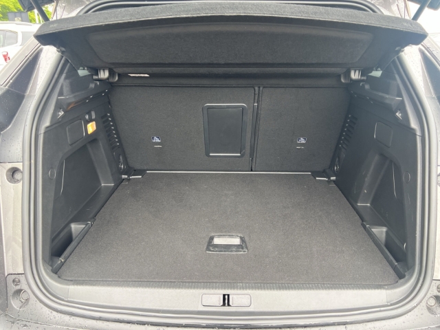 Fahrzeugabbildung Peugeot 3008 Allure Pack Navi Digitales Cockpit LED ACC Apple CarPlay Android Auto 2-Zonen-Klimaautom