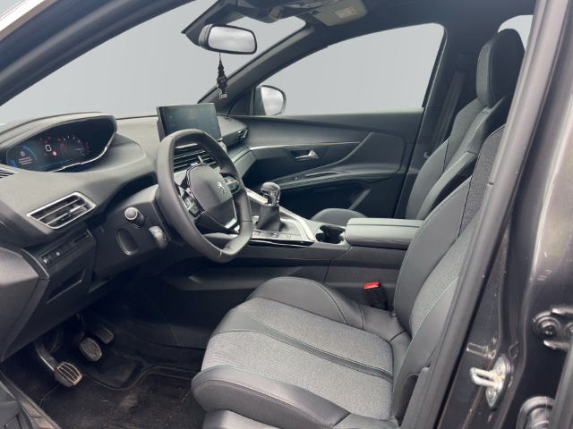 Fahrzeugabbildung Peugeot 3008 Allure Pack Navi Digitales Cockpit LED ACC Apple CarPlay Android Auto 2-Zonen-Klimaautom