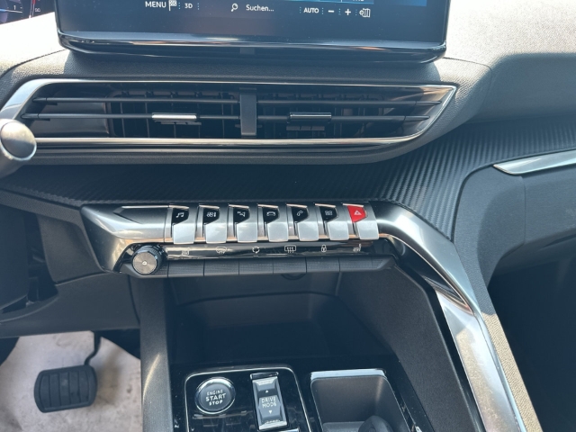 Fahrzeugabbildung Peugeot 3008 Allure Pack Navi Digitales Cockpit LED Apple CarPlay Android Auto 2-Zonen-Klimaautom - mit KI generiert/bearbeitet