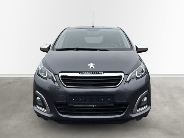 Fahrzeugabbildung Peugeot 108 Style Apple CarPlay Android Auto DAB SHZ Rückfahrkam. Notbremsass. Temp Tel.-Vorb. - mit KI generiert/bearbeitet