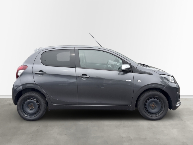 Fahrzeugabbildung Peugeot 108 Style Apple CarPlay Android Auto DAB SHZ Rückfahrkam. Notbremsass. Temp Tel.-Vorb. - mit KI generiert/bearbeitet