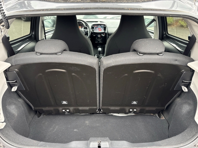 Fahrzeugabbildung Peugeot 108 Style Apple CarPlay Android Auto DAB SHZ Rückfahrkam. Notbremsass. Temp Tel.-Vorb. - mit KI generiert/bearbeitet