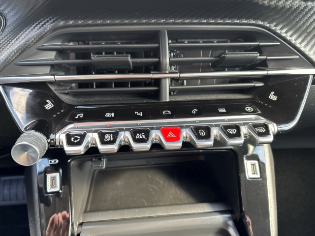 Fahrzeugabbildung Peugeot e-208 Allure Pack Navi Digitales Cockpit LED Apple CarPlay Android Auto Klimaautom