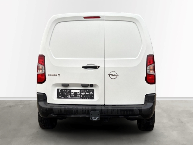 Fahrzeugabbildung Opel Combo Electric Cargo Edition Fernlichtass. Rückfahrkam. Temp Tel.-Vorb. PDC Berganfahrass. - mit KI generiert/bearbeitet
