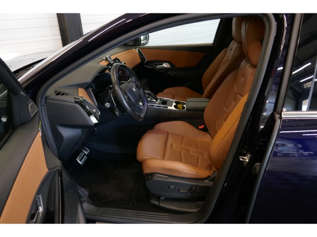 Fahrzeugabbildung DS Automobiles DS7 DS Crossback E-Tense 4x4 Rivoli Navi Nachtsichtass. 360 Kamera Massagesitze - mit KI generiert/bearbeitet