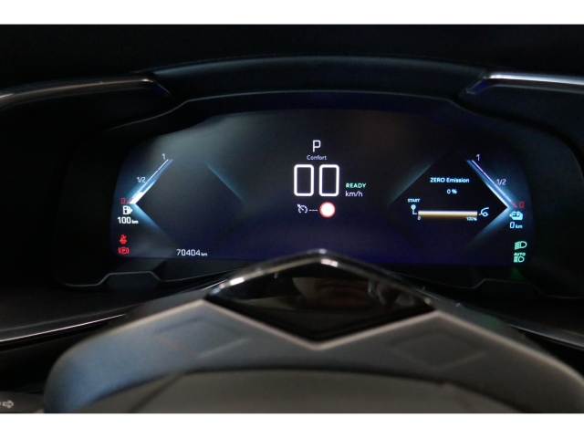 Fahrzeugabbildung DS Automobiles DS7 DS Crossback E-Tense 4x4 Rivoli Navi Nachtsichtass. 360 Kamera Massagesitze - mit KI generiert/bearbeitet