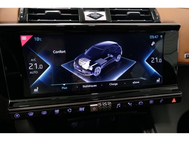 Fahrzeugabbildung DS Automobiles DS7 DS Crossback E-Tense 4x4 Rivoli Navi Nachtsichtass. 360 Kamera Massagesitze - mit KI generiert/bearbeitet