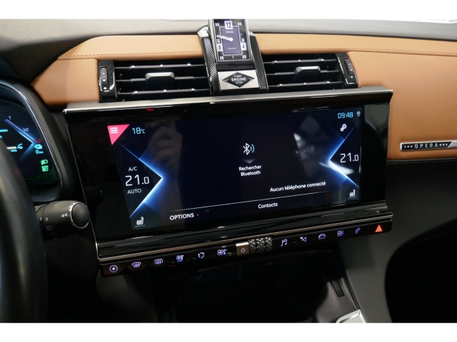 Fahrzeugabbildung DS Automobiles DS7 DS Crossback E-Tense 4x4 Rivoli Navi Nachtsichtass. 360 Kamera Massagesitze - mit KI generiert/bearbeitet