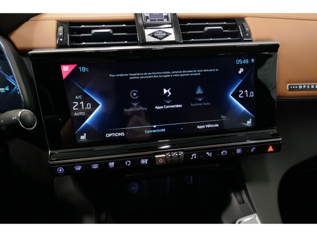 Fahrzeugabbildung DS Automobiles DS7 DS Crossback E-Tense 4x4 Rivoli Navi Nachtsichtass. 360 Kamera Massagesitze - mit KI generiert/bearbeitet