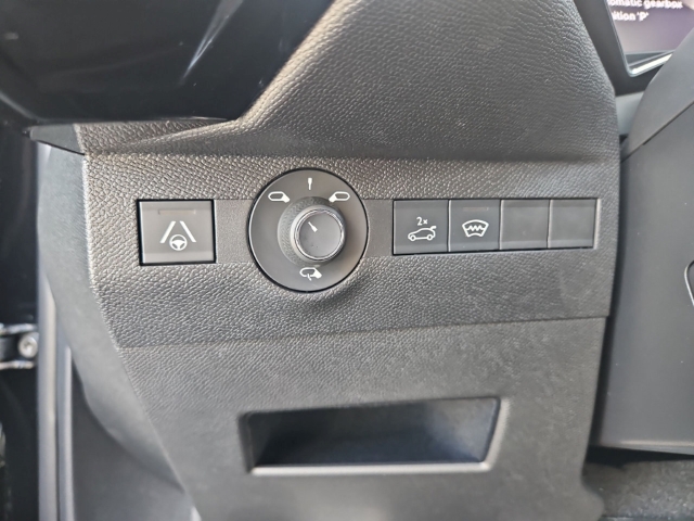 Fahrzeugabbildung DS Automobiles DS7 DS 7 Etoile 1.5 BlueHDi 130 FAP EU6e