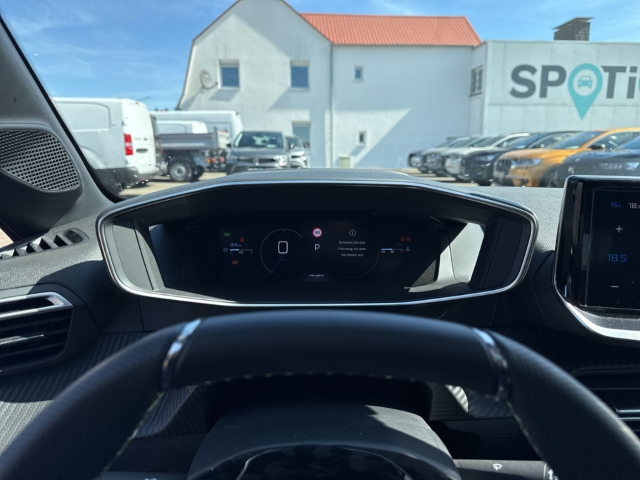 Fahrzeugabbildung Peugeot 208 Hybrid 145 GT Panorama Navi Digitales Cockpit LED Apple CarPlay Android Auto Klimaautom
