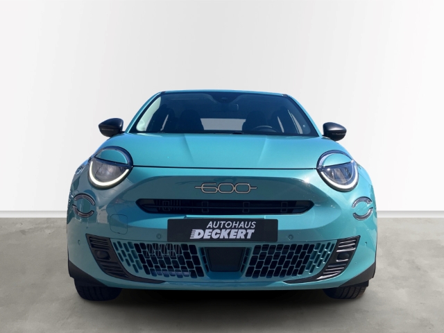 Fahrzeugabbildung Fiat 600 Hybrid Sonderedition , Nav, RFK, SHZ