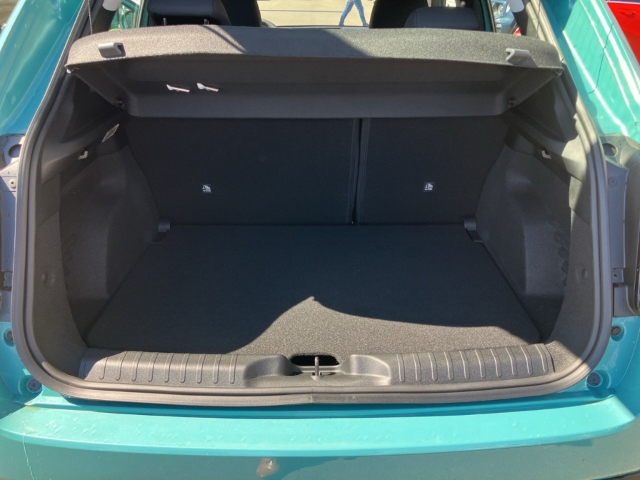Fahrzeugabbildung Fiat 600 Hybrid Sonderedition , Nav, RFK, SHZ